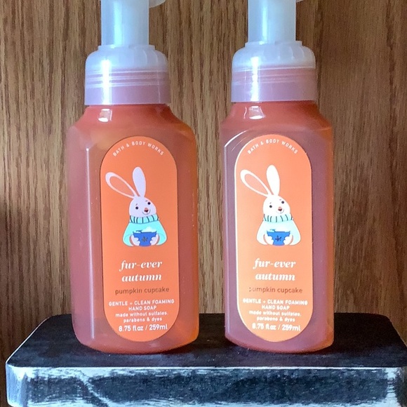 Bath & Body Works Other - 🍁 AUTUMN BATH & BODY WORKS AUTUMN/FALL PUMPKIN CUPCAKE FOAMING SOAPS X 2
